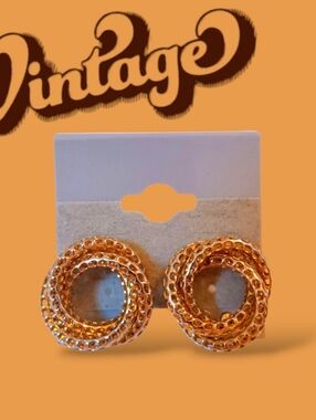 Gold Textured Circle Stud Earrings